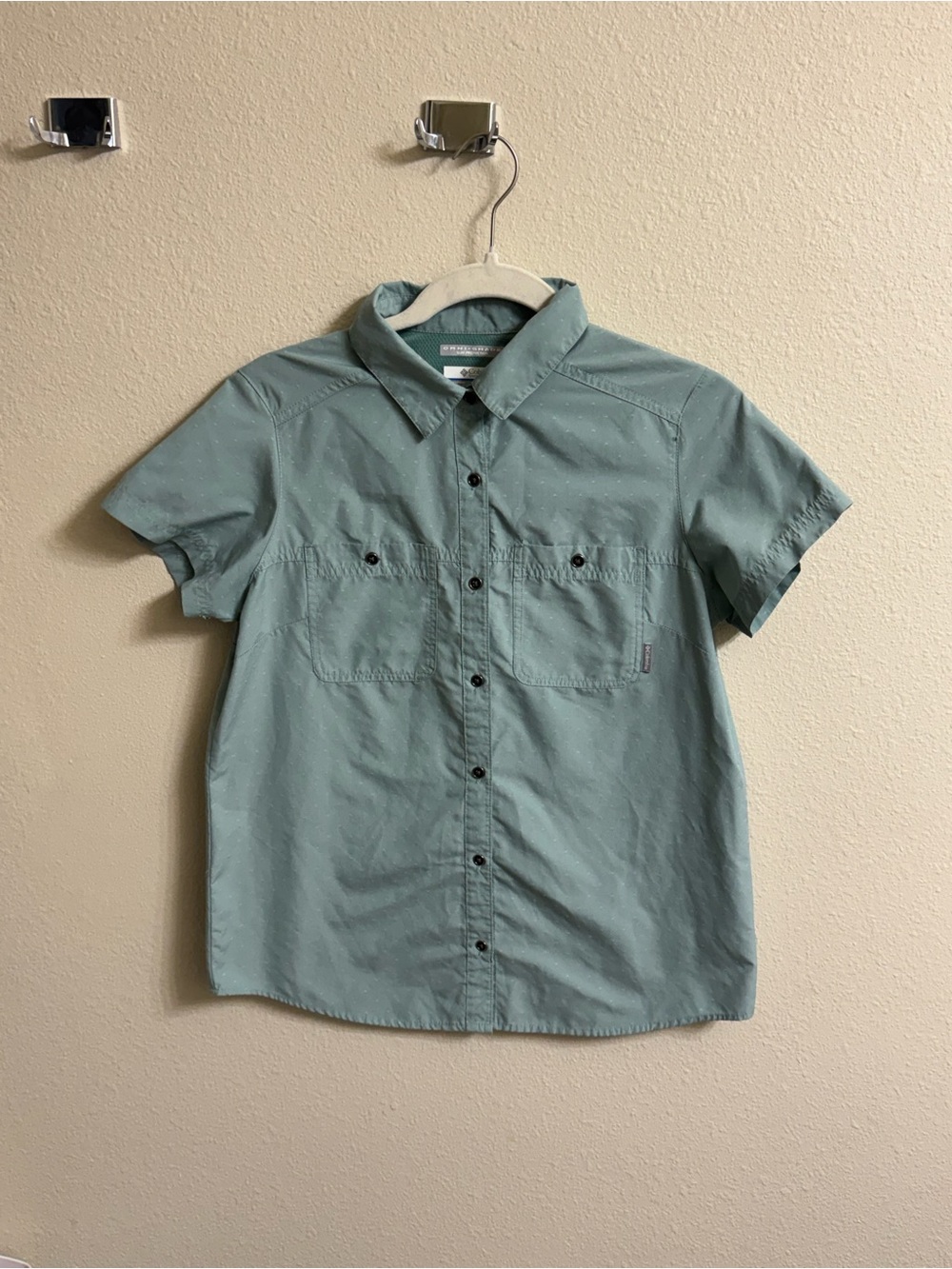 Men's Columbia Short-Sleeve Button-Up Shirt — Sage Green